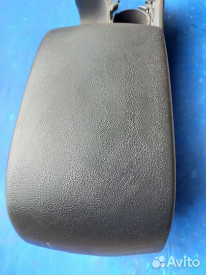 Центральная консоль подлокотник Ford Mondeo 4