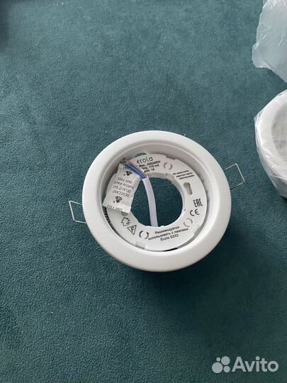 Продам точечный светильник