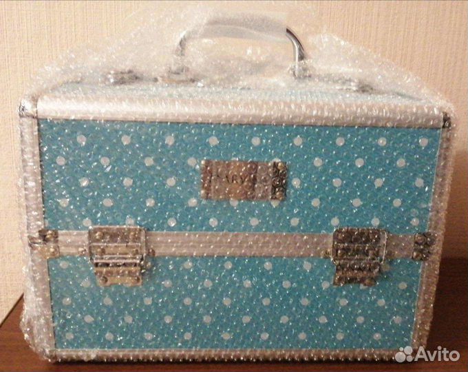 Продаю кейс для декоративной косметики