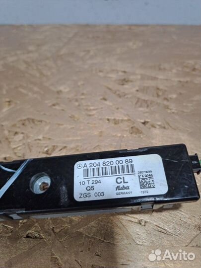 Усилитель антенны Mercedes Benz C Class W204 2010