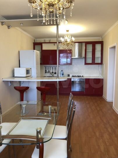 3-к. квартира, 119,3 м², 4/8 эт.