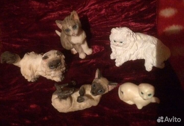 Статуэтки кошек