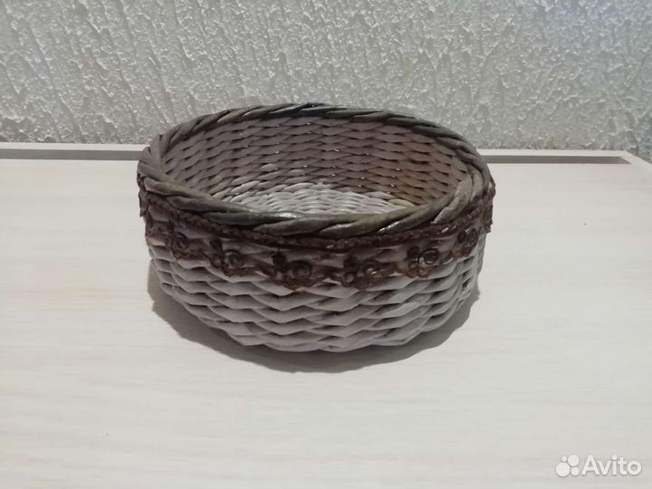 Корзины плетёные из бумажной лозы