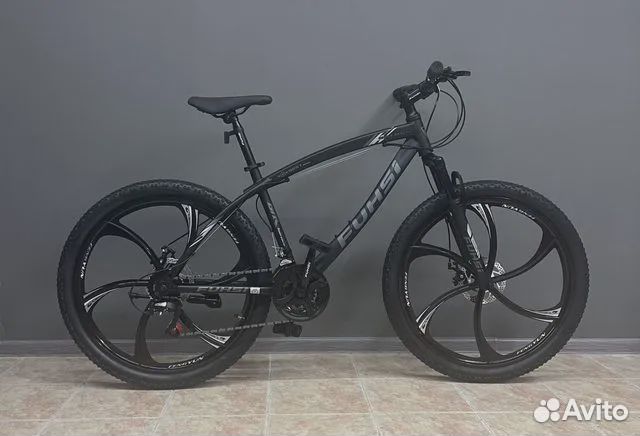 Велосипед горный на литых дисках R26.Новый