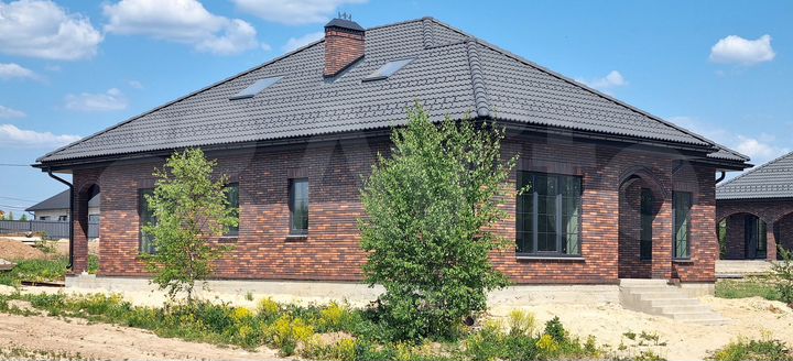 Дом 240 м² на участке 12 сот.