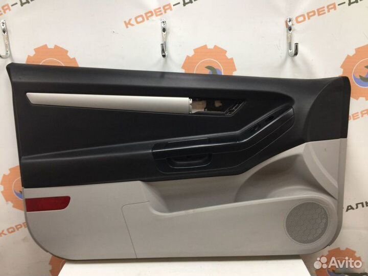 Обшивка двери передняя левая Kia Ceed 1