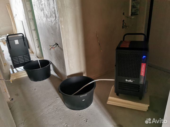 Осушитель воздуха 80 л в сутки