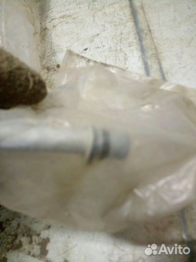 Трубка кондиционера передняя Nissan X-Trail T31