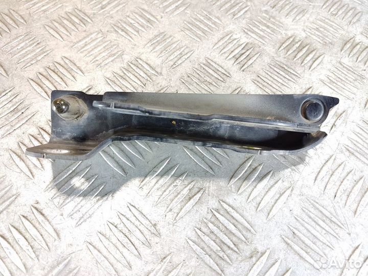 Петля капота правая Ssang yong Rexton 2001 2006
