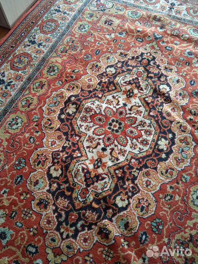 Ковер шерстяной