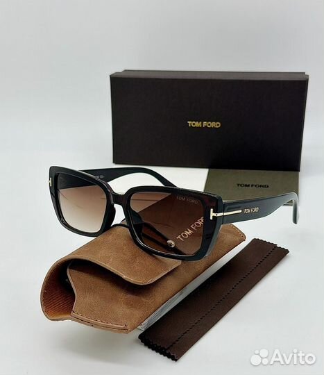 Солнцезащитные очки tom ford