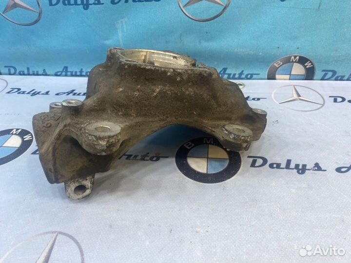 Кулак поворотный передний правый Bmw 744I E65 LCI