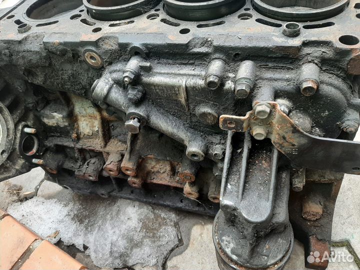 Двигатель KIA carnival 2.9