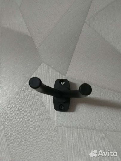 Держатель для гитары на стену