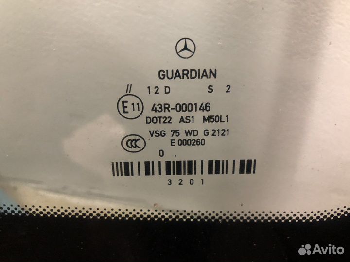 Лобовое стекло Mercedes 204