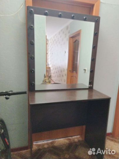 Гримерное зеркало