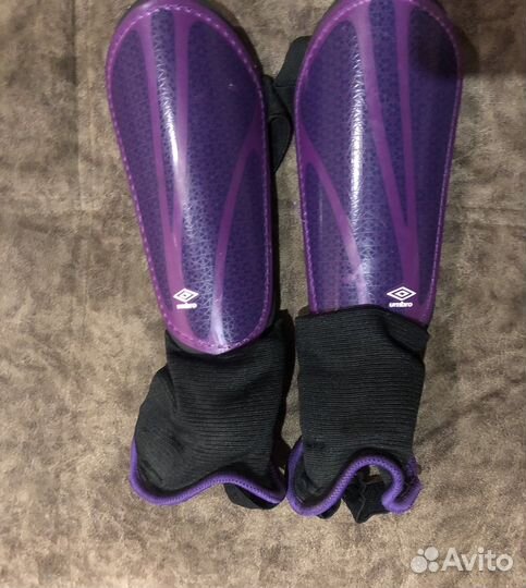 Щитки футбольные детские Umbro