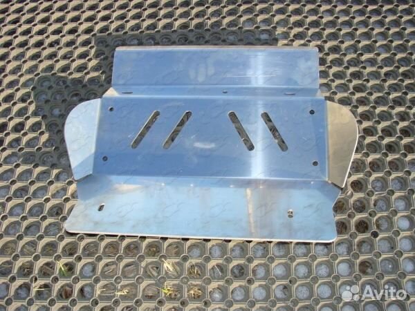 Защита радиатора Toyota Hilux (2005-2015)