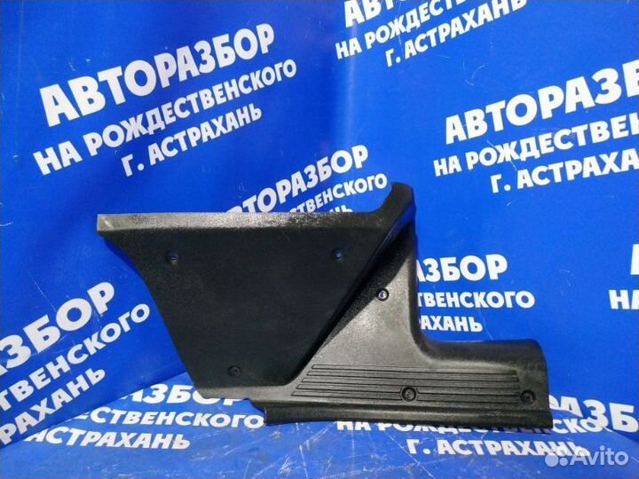 Накладка на порог Chevrolet Niva внедорожник 2123