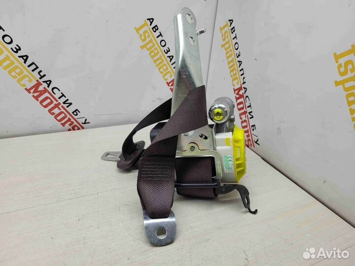 Ремень безопасности задний левый Lexus RX