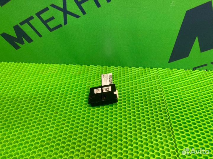 Усилитель антенны Bmw X3 F25 N47D20C 2012