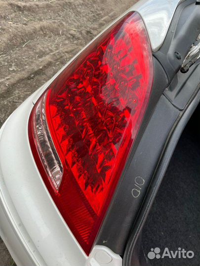 Стоп-сигнал левый Toyota Crown Majesta UZS186