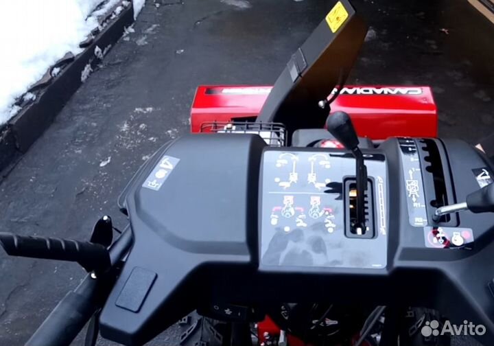 Снегоуборщик Canadiana 741450SE CM б/у