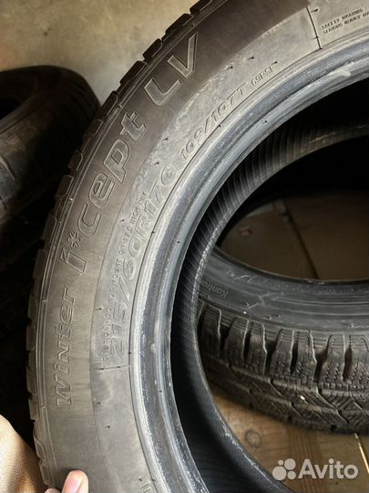 Hankook Winter I'Cept LV RW12 215/60 R17C