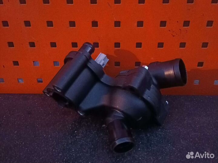 Термостат Ford Explorer