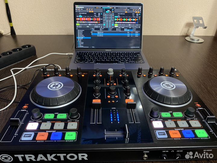 Traktor kontrol s2 mk2