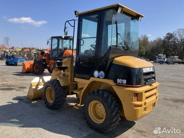 Фронтальный погрузчик CAT 901B2, 2006