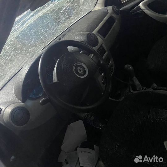 Кузов Renault logan разбор