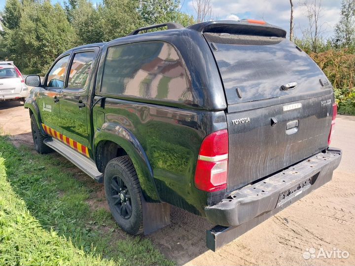 Toyota Hilux 2.5 МТ, 2015, битый, 230 000 км