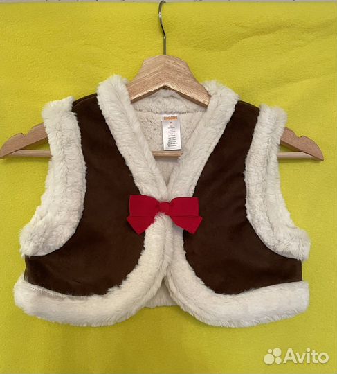 Жилетка меховая Gymboree