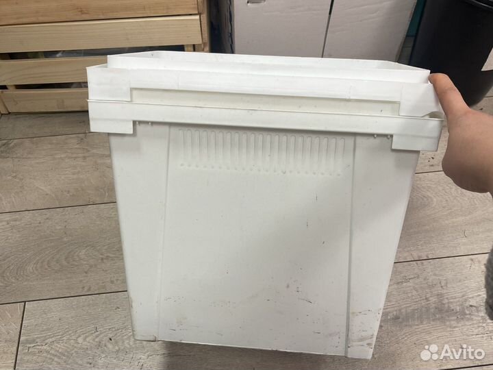 Ящик пластиковый