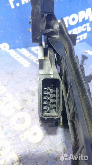 Задний левый замок двери Ford Focus 2 седан 2008