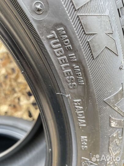 Bridgestone Blizzak VRX 215/50 R17 91S
