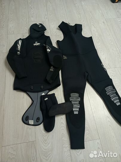 Гидрокостюм