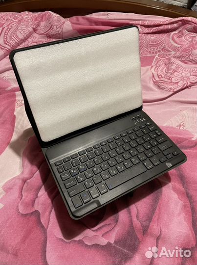 Чехол клавиатура для iPad 10.2