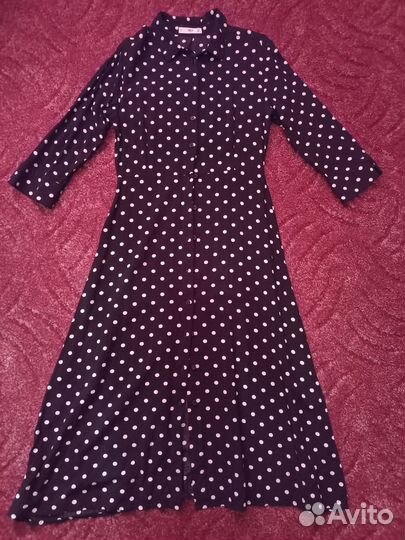 Платье в горошек Mango