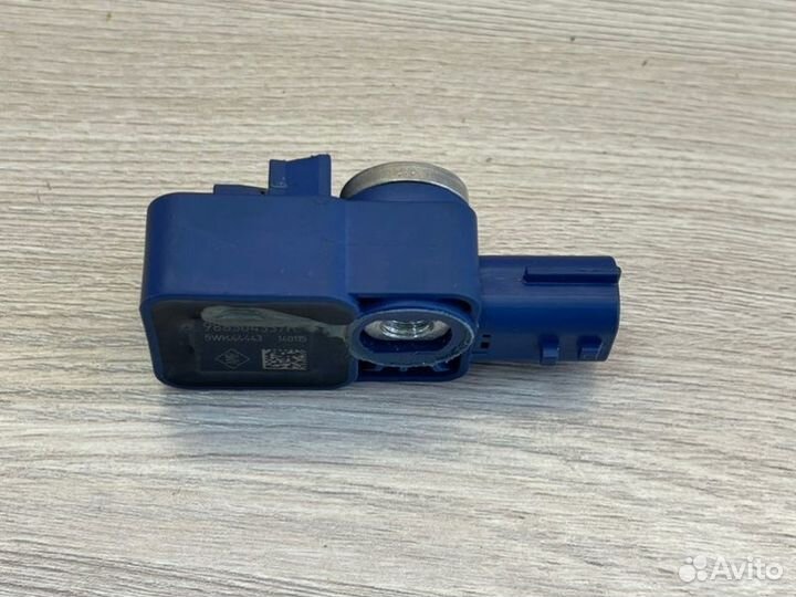 Датчик удара Renault Logan