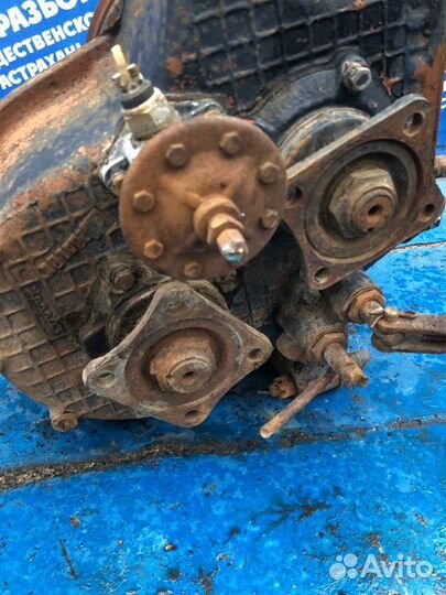 Раздаточная коробка. ЗИЛ 131 грузовой АВТОМОБИЛЬ