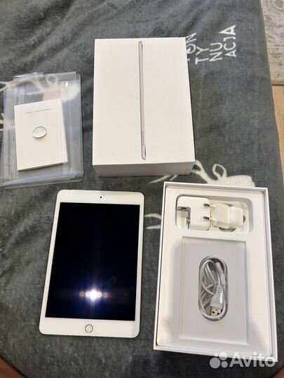 iPad mini 4 128gb cellular