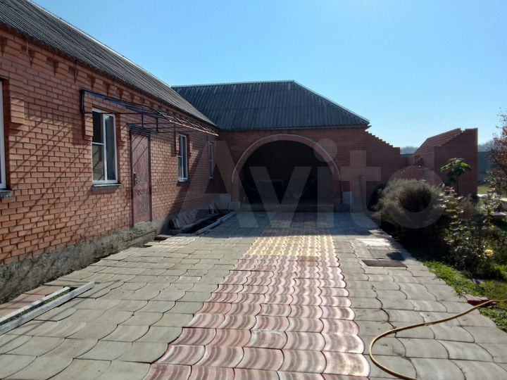 Дом 200 м² на участке 10 сот.