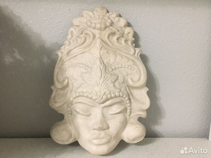 Маска интерьерная из гипса