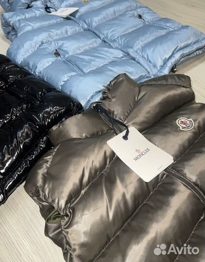 Жилетка moncler с капюшоном