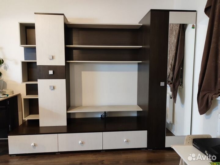 Стенка со шкафом 