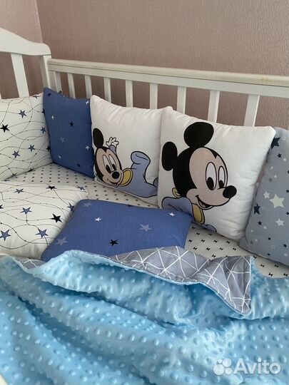 Комплект в кроватку Бортики-плед-простынь