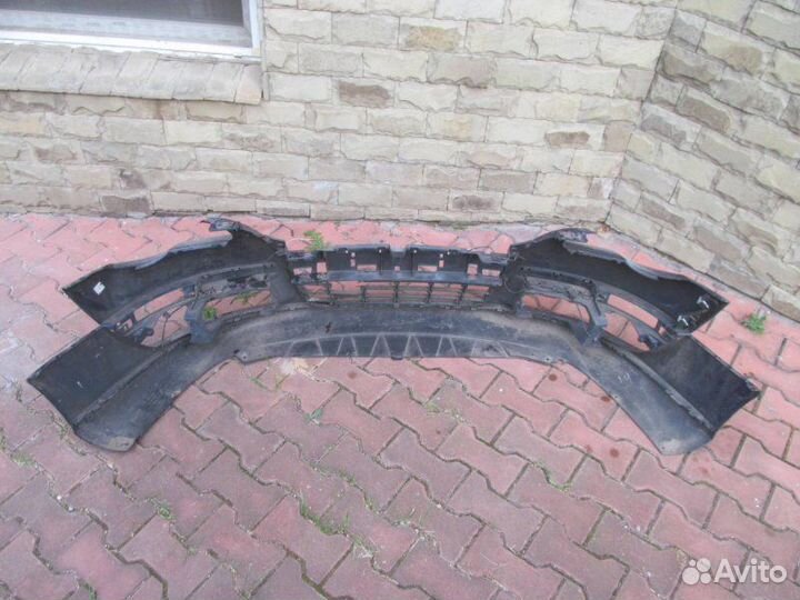 Бампер передний Volkswagen Passat B6 2006-2011