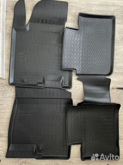 Автомобильные коврики резиновые